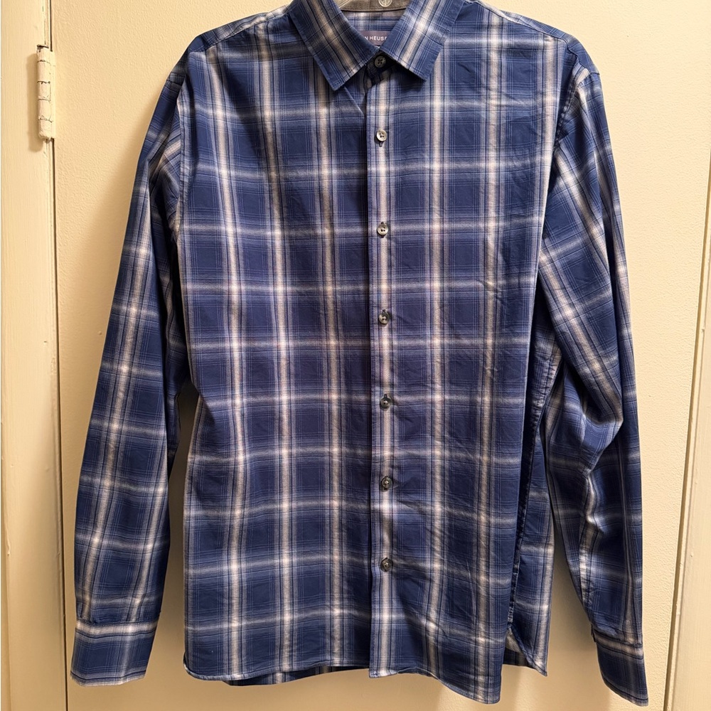Van Heusen Never Tuck Blue/White Checkered Men's Shirt | Medium 15-15 1/2